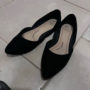 Time and Tru Women's Pointy Black Flats